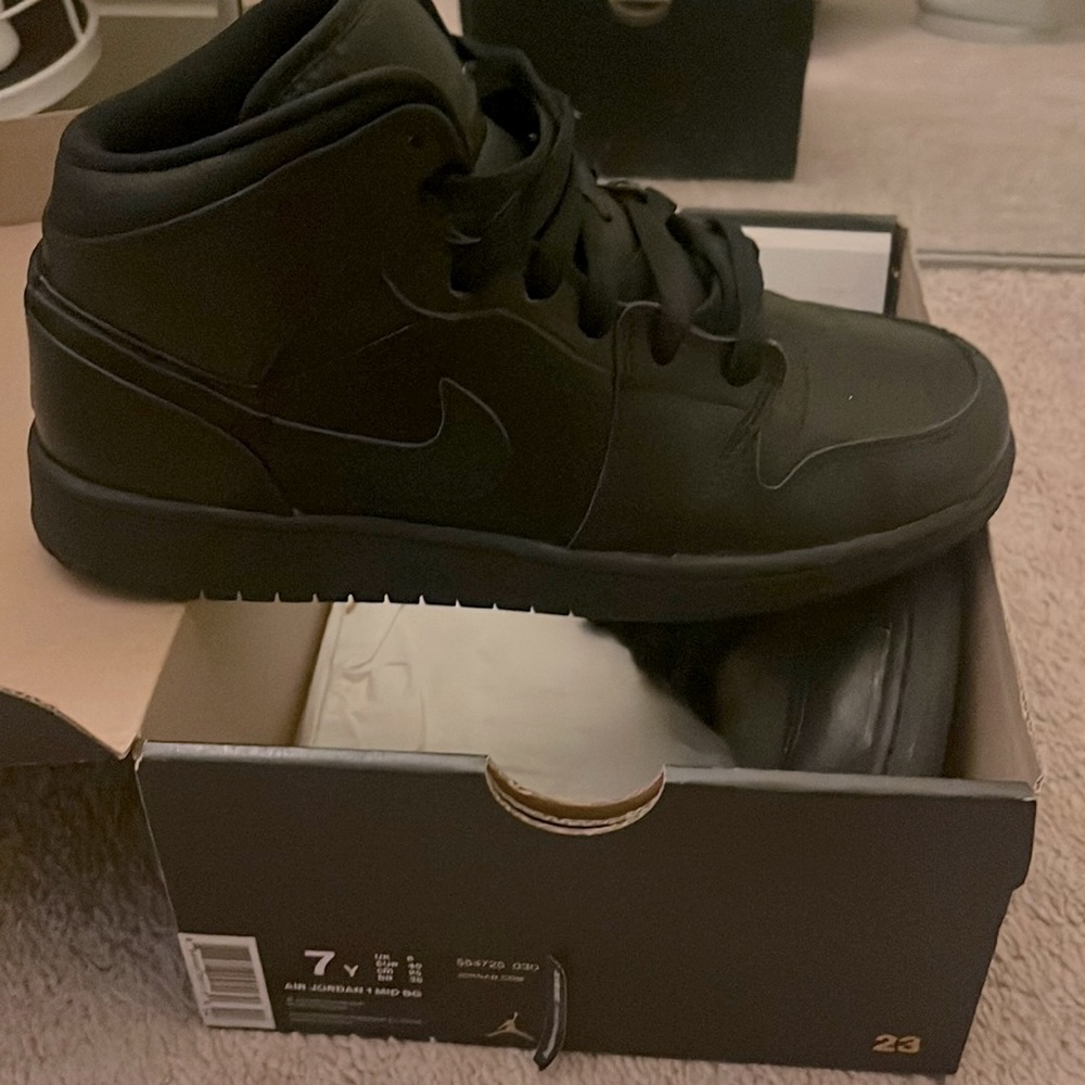 Air Jordan 1 Mid BG High Top